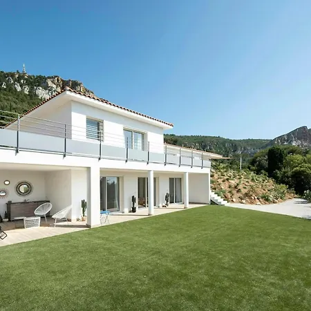 Modern In With Beautiful View 度假居 卡西斯