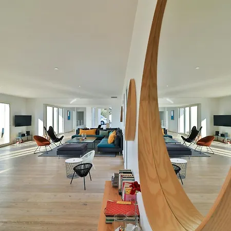 Modern In With Beautiful View * Cassis