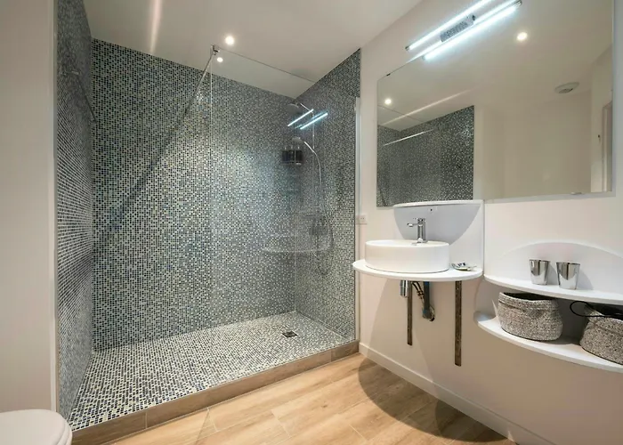 בית נופש Modern In With Beautiful View *