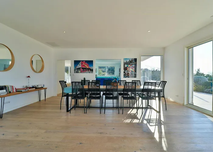 Modern In With Beautiful View *